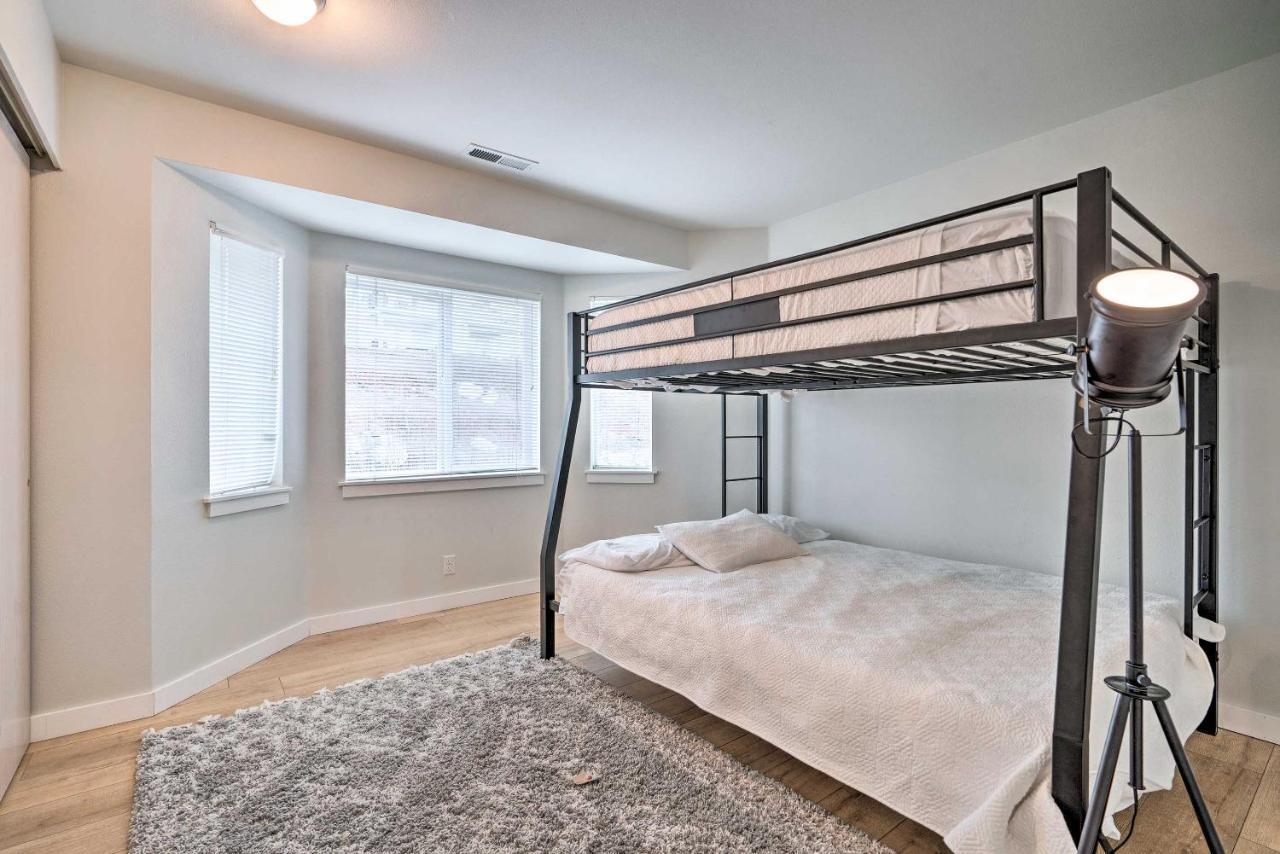 Chic Chelan Condo With Balcony, Walk To Lake And Dtwn! 외부 사진